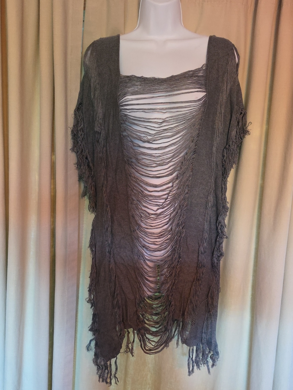 MACARON Distressed Open-Front Gray Fringe Poncho